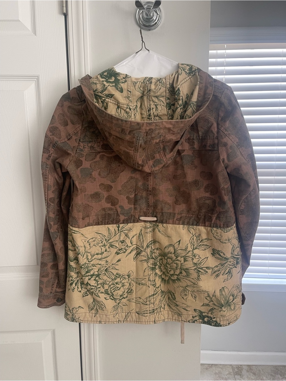 Women’s Hooded Utility Jacket